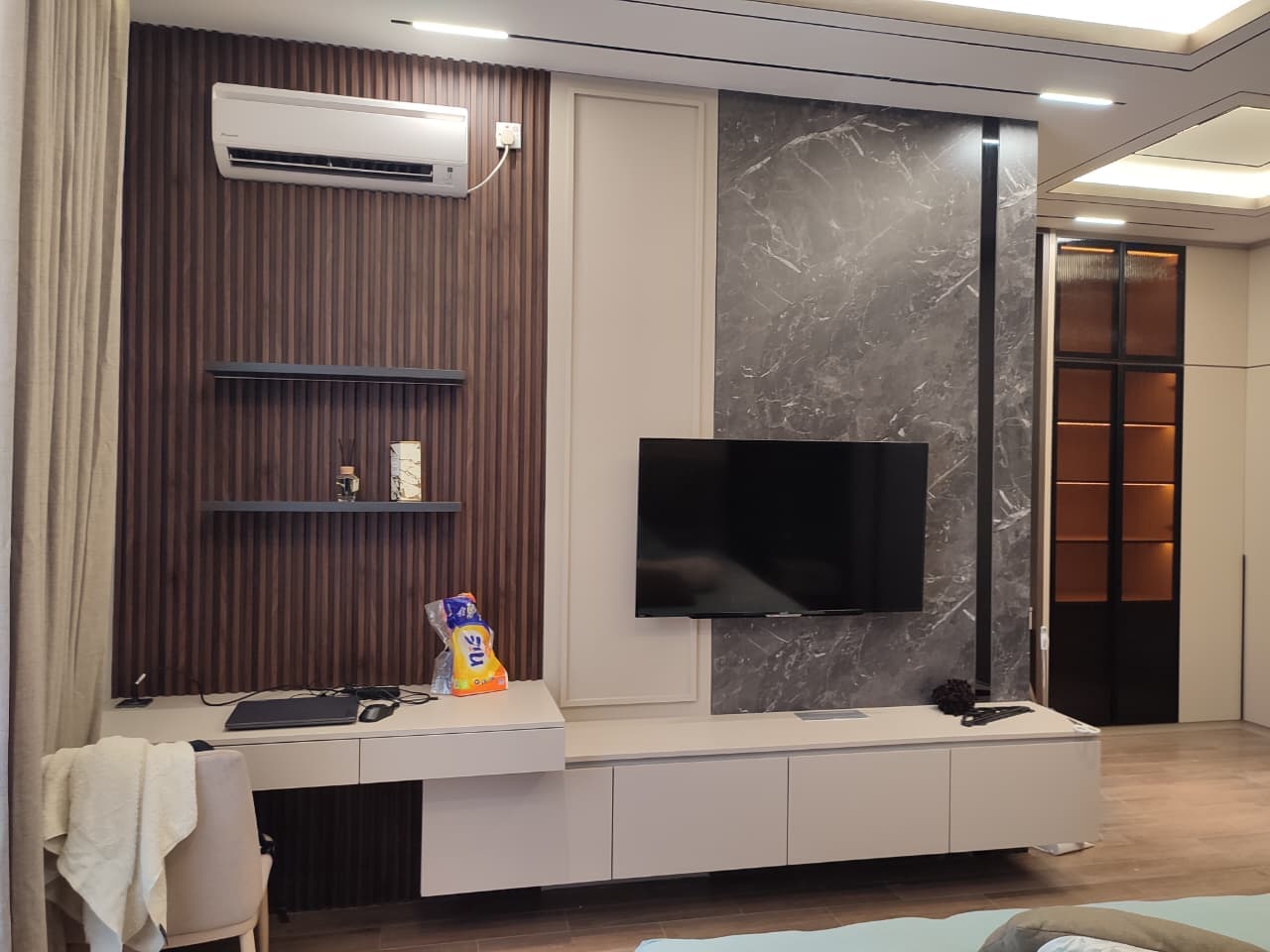 Interior desain premium dengan marble
